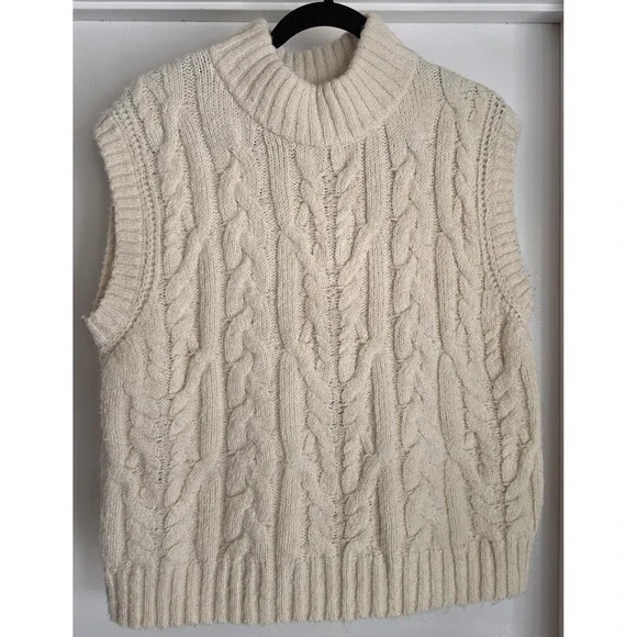 A New Day Women's Sweater Vest Size L Cream Cable Knit Polyester Spandex Blend - Picture 1 of 5